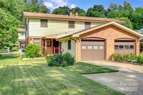 26 Pebblebrook St, Clyde, NC, 28721-9460 | Card Image