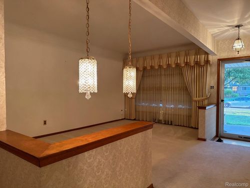 4211 Gunther Dr, Sterling Heights, MI, 48310-6330 | Card Image