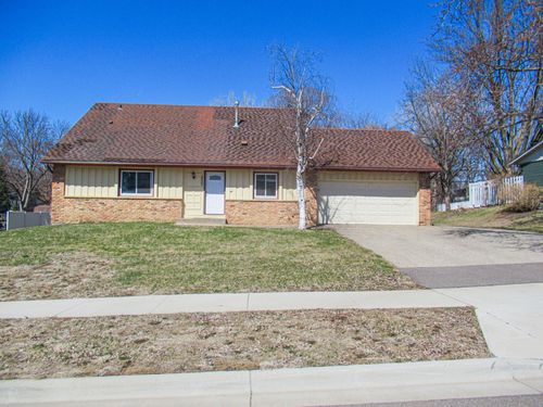 6567 133rd St W, Apple Valley, MN, 55124-4119 | Card Image