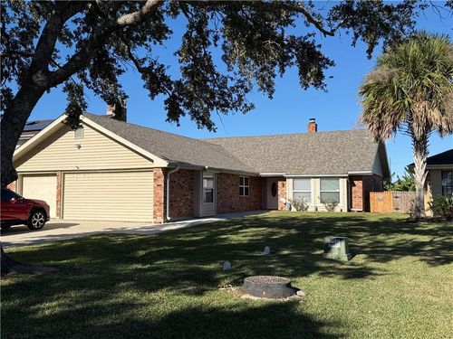 154 Moonraker Dr, Slidell, LA, 70458-5521 | Card Image