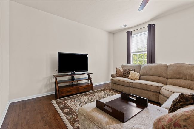 302 Pointe View Dr, Townhouse with 3 bedrooms, 3 bathrooms and 2 parking in Mars PA | Image 8