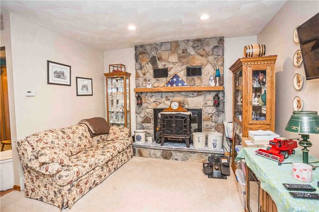107 10 Th St, House other with 2 bedrooms, 1 bathrooms and null parking in Lucernemines PA | Image 9