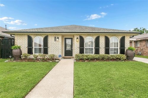 1112 Giuffrias Ave, Metairie, LA, 70001-3651 | Card Image