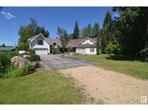 5102 49 St, Neerlandia, AB, T0G1R0 | Card Image