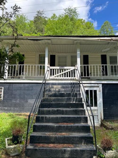 1144 Fairview Rd, Duffield, VA, 24244-3546 | Card Image