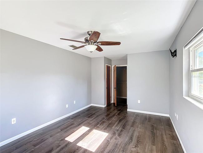 Living Room 2 | Image 28