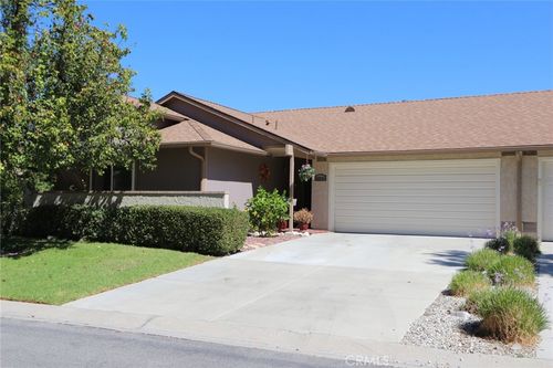 20046 Avenue Of The Oaks, Newhall, CA, 91321-1415 | Card Image