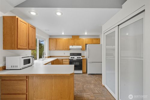 5846 Sw 44th St, Port Orchard, WA, 98367-9106 | Card Image