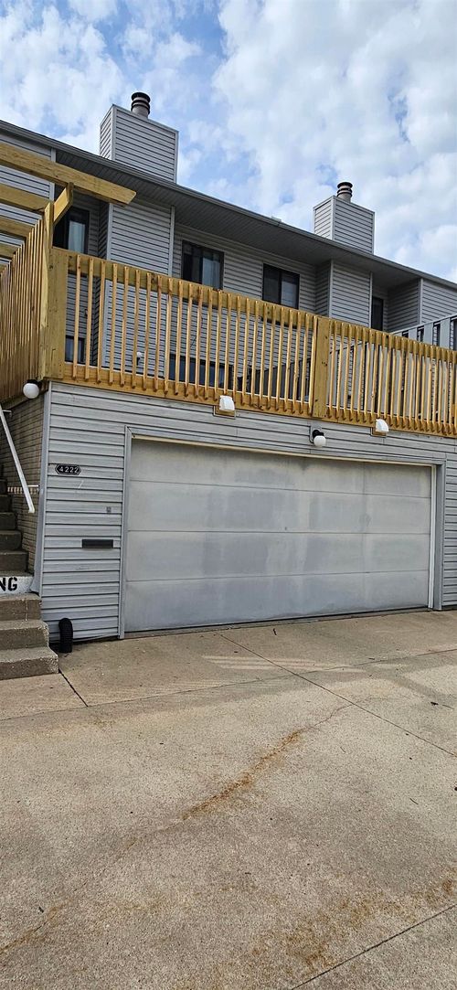 4222 Kris Line Drive, Waterloo, IA, 50701 | Card Image