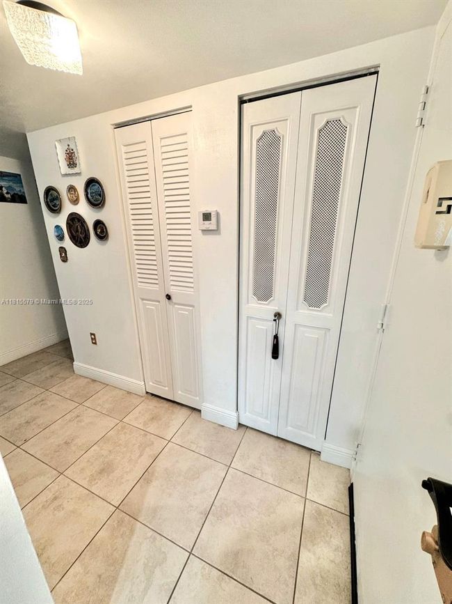 APT-712 - 1100 Saint Charles Pl, Condo with 2 bedrooms, 2 bathrooms and null parking in Pembroke Pines FL | Image 11