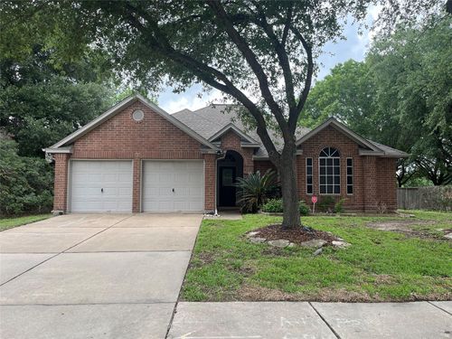 11302 Meadowchase Dr, Houston, TX, 77065-4923 | Card Image