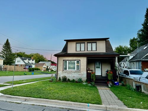 395 Pine Ave, Oshawa, ON, L1J2H9 | Card Image
