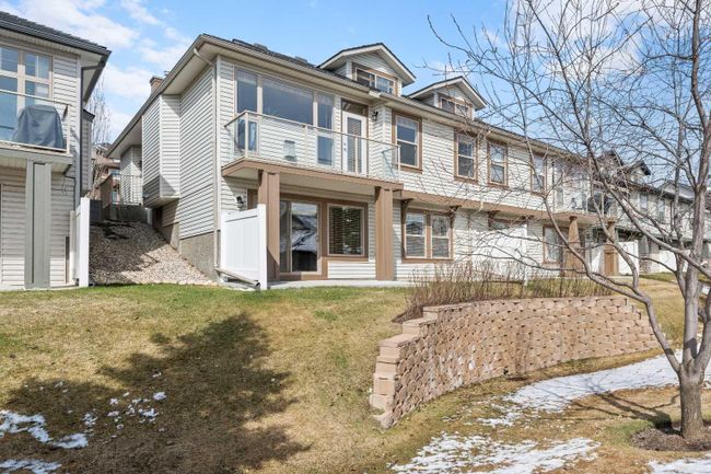 245 Springbank Terrace Sw, Home with 2 bedrooms, 2 bathrooms and 4 parking in Calgary AB | Image 2