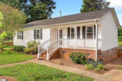 18 Genesis Ct, Greenville, SC, 29601-4211 | Card Image
