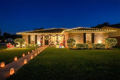 2016 Willow Bend Rd, Wharton, TX, 77488-4468 | Card Image