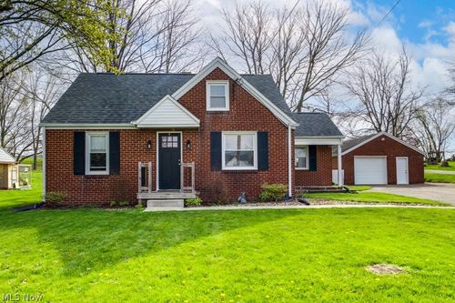 12700 Bixler Ave Ne, Hartville, OH, 44632-9644 | Card Image