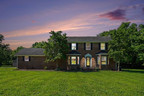 1515 Gina Lynn Dr, Lewisburg, TN, 37091-4040 | Card Image