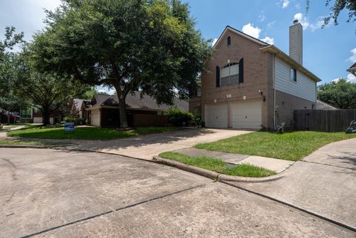 210 Windrift Ct, Sugar Land, TX, 77479-5242 | Card Image