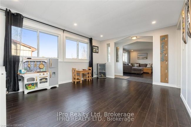 18 Station St, House other with 3 bedrooms, 2 bathrooms and 8 parking in Amaranth ON | Image 9