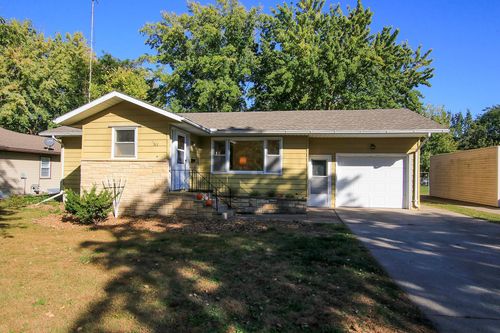 511 S Armstrong Ave, Litchfield, MN, 55355-3005 | Card Image