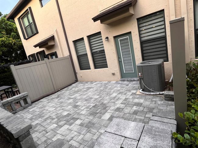 2305 Byron St, Townhouse with 3 bedrooms, 3 bathrooms and null parking in Palm Springs FL | Image 20