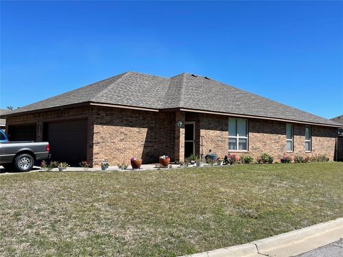700 Ne 20th Ter, Newcastle, OK, 73065-6172 | Card Image