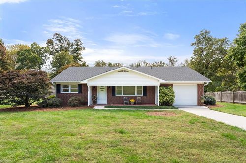 4380 Wesmar Dr, Pfafftown, NC, 27040-9724 | Card Image