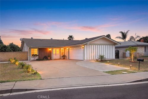 835 Jacaranda St, Ontario, CA, 91762-5543 | Card Image