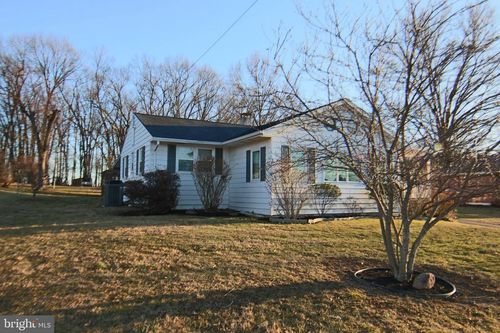 175 Crooked Hill Rd, Hummelstown, PA, 17036-7341 | Card Image