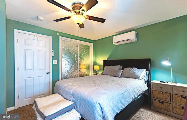 16 W 3 Rd St, Home with 2 bedrooms, 2 bathrooms and null parking in MARCUS HOOK PA | Image 4