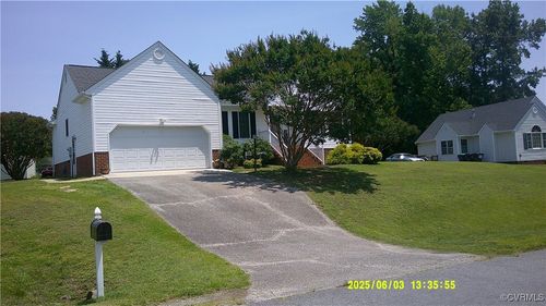 7962 Baneberry Dr, Mechanicsville, VA, 23111-1407 | Card Image