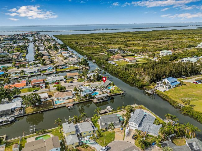 8727 Bay Crest Ln, House other with 3 bedrooms, 2 bathrooms and null parking in TAMPA FL | Image 36