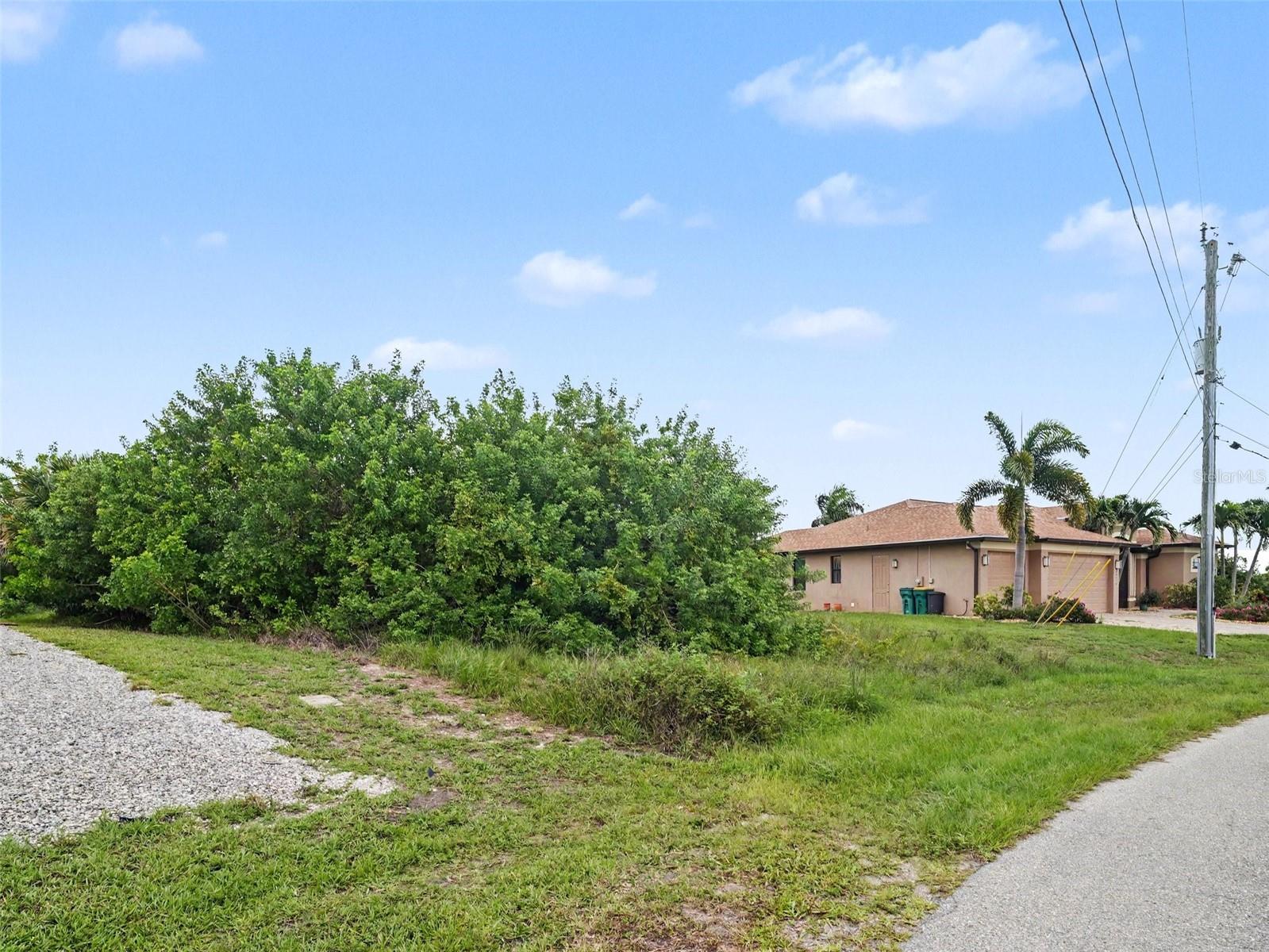 Land in PORT CHARLOTTE 5