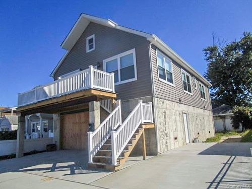 340 E Pine St, Long Beach, NY, 11561-2335 | Card Image