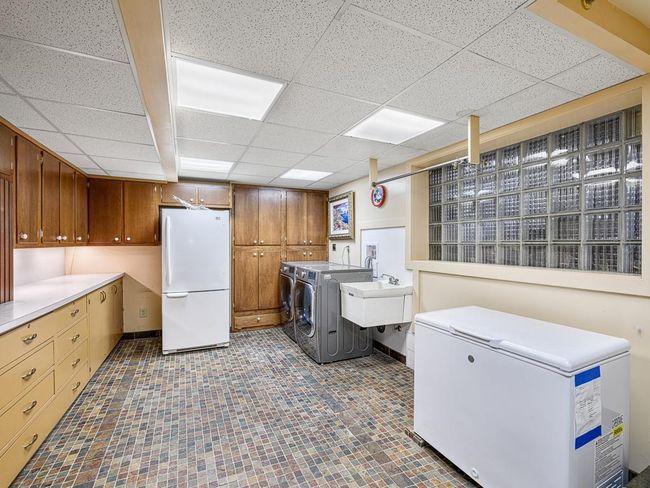 32 - Laundry Room.jpg | Image 33
