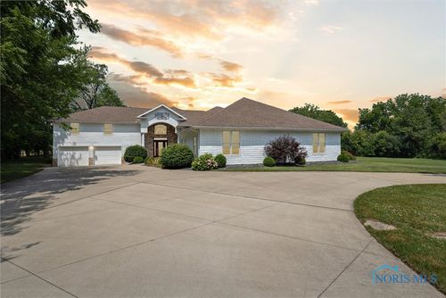 720 Fostoria Rd, Northwood, OH, 43619-2506 | Card Image