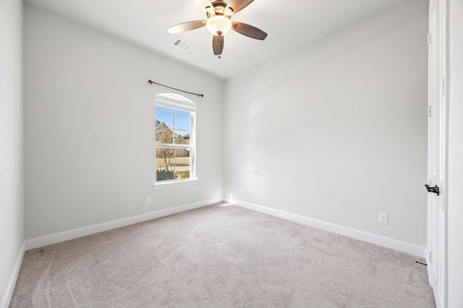 Bedroom with Walk-in Closet | Image 23