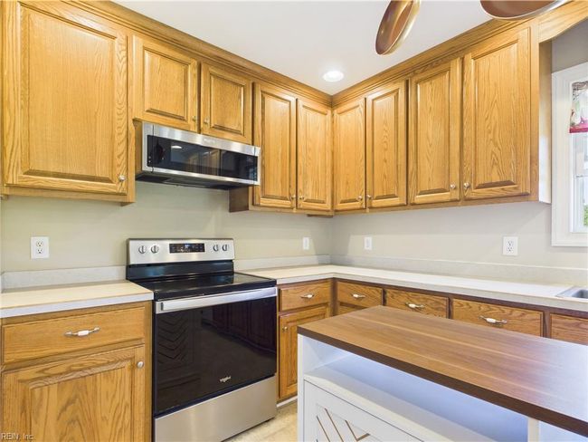 2012 Mark Pine Rd, House other with 2 bedrooms, 3 bathrooms and null parking in Hayes VA | Image 17