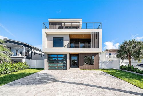 3225 Canal Dr, Pompano Beach, FL, 33062-3305 | Card Image