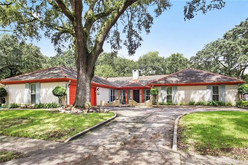 5726 Durham Dr, New Orleans, LA, 70131-5312 | Card Image