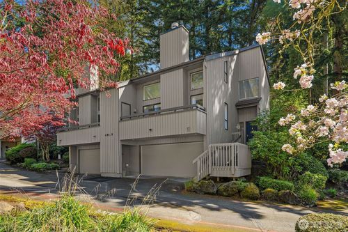 2-3506 108th Pl Ne, Bellevue, WA, 98004-7652 | Card Image