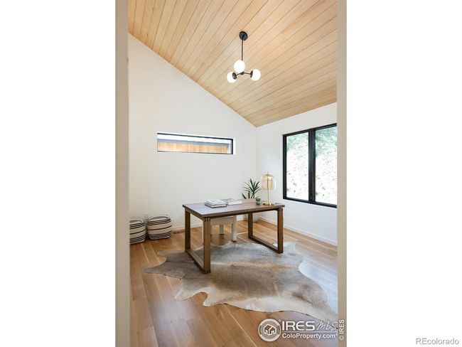 Upper level second bedroom/nursery/office with en-suite bathroom | Image 24