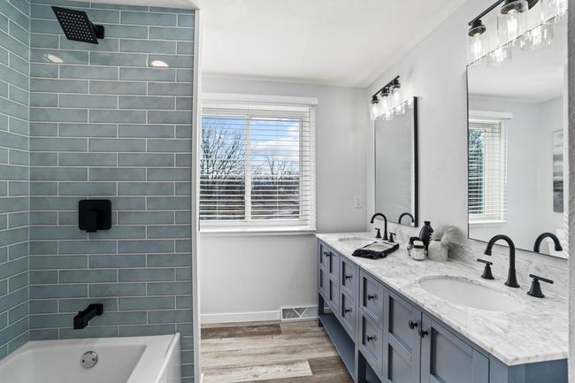 Full Bath | Image 32