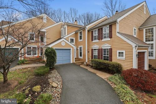 11725 Arbor Glen Way, RESTON, VA, 20194-1578 | Card Image