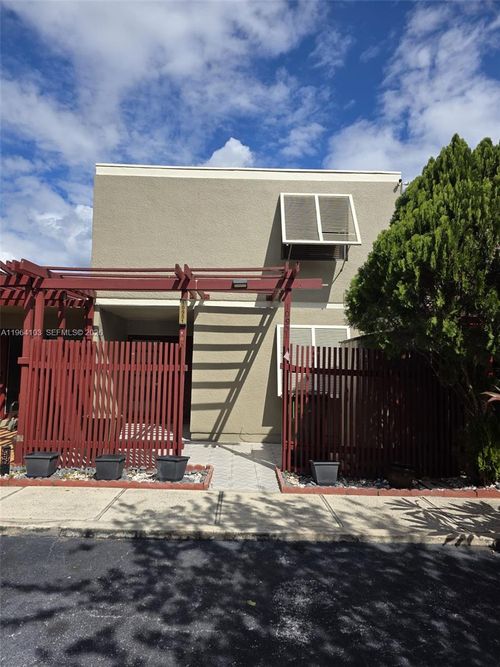 10951-10951 Cypress Rd, Pembroke Pines, FL, 33026-3030 | Card Image