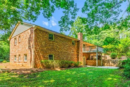 6151 Reidsville Rd, Belews Creek, NC, 27009-9795 | Card Image