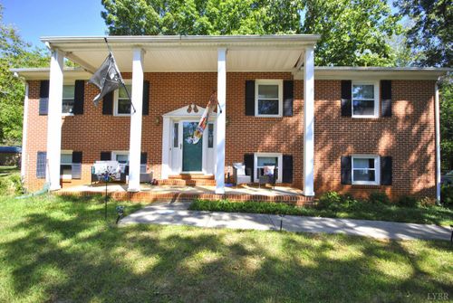 295 Foxcroft Dr, Monroe, VA, 24574-2721 | Card Image