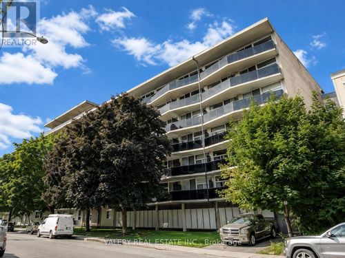11-324 Cambridge St N, Ottawa, ON, K1R7B5 | Card Image
