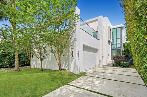 1311 Bay Dr, Miami Beach, FL, 33141-3627 | Card Image