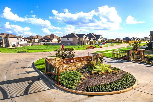 1927 June Lake Ln, House other with 3 bedrooms, 2 bathrooms and 2 parking in Iowa Colony TX | Image 16